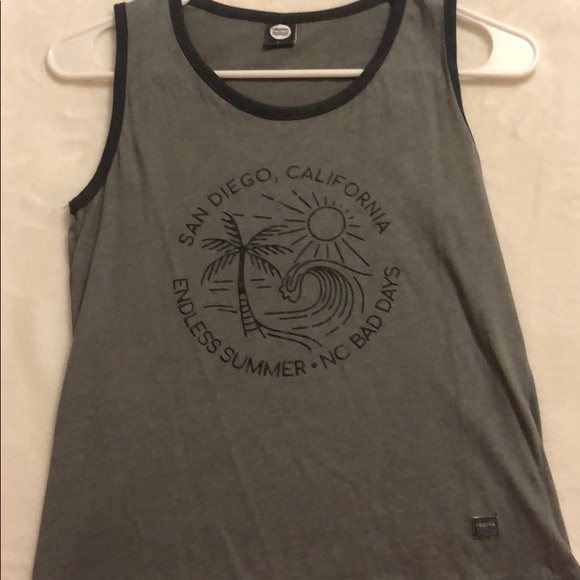 Cropped Tank from Cali - Picture 1 of 2
